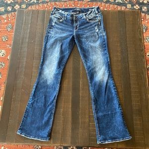 Silver "Elyse" Mid-Rise Bootcut Jeans. Size W31/L33